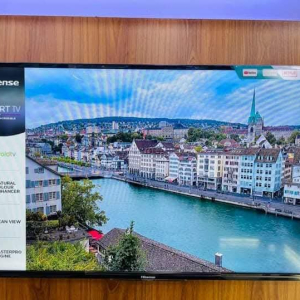 Hisense 43 inch Smart TV