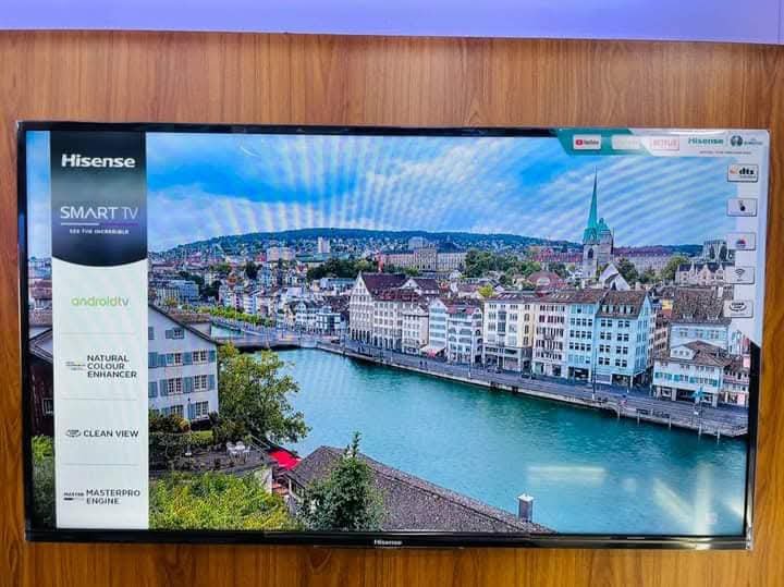 Hisense 43 inch Smart TV